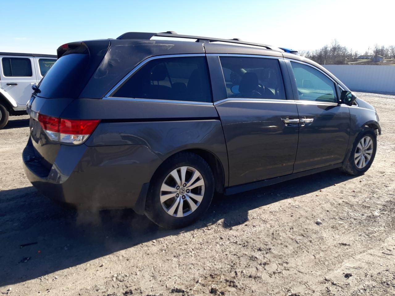 2016 Honda Odyssey - Image 3