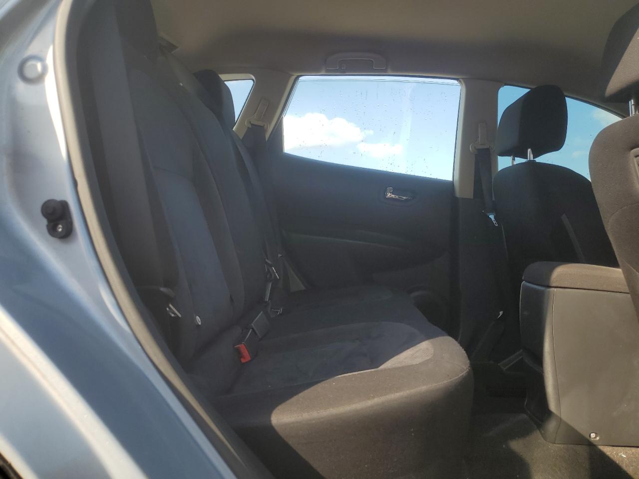 2014 Nissan Rogue - Image 11