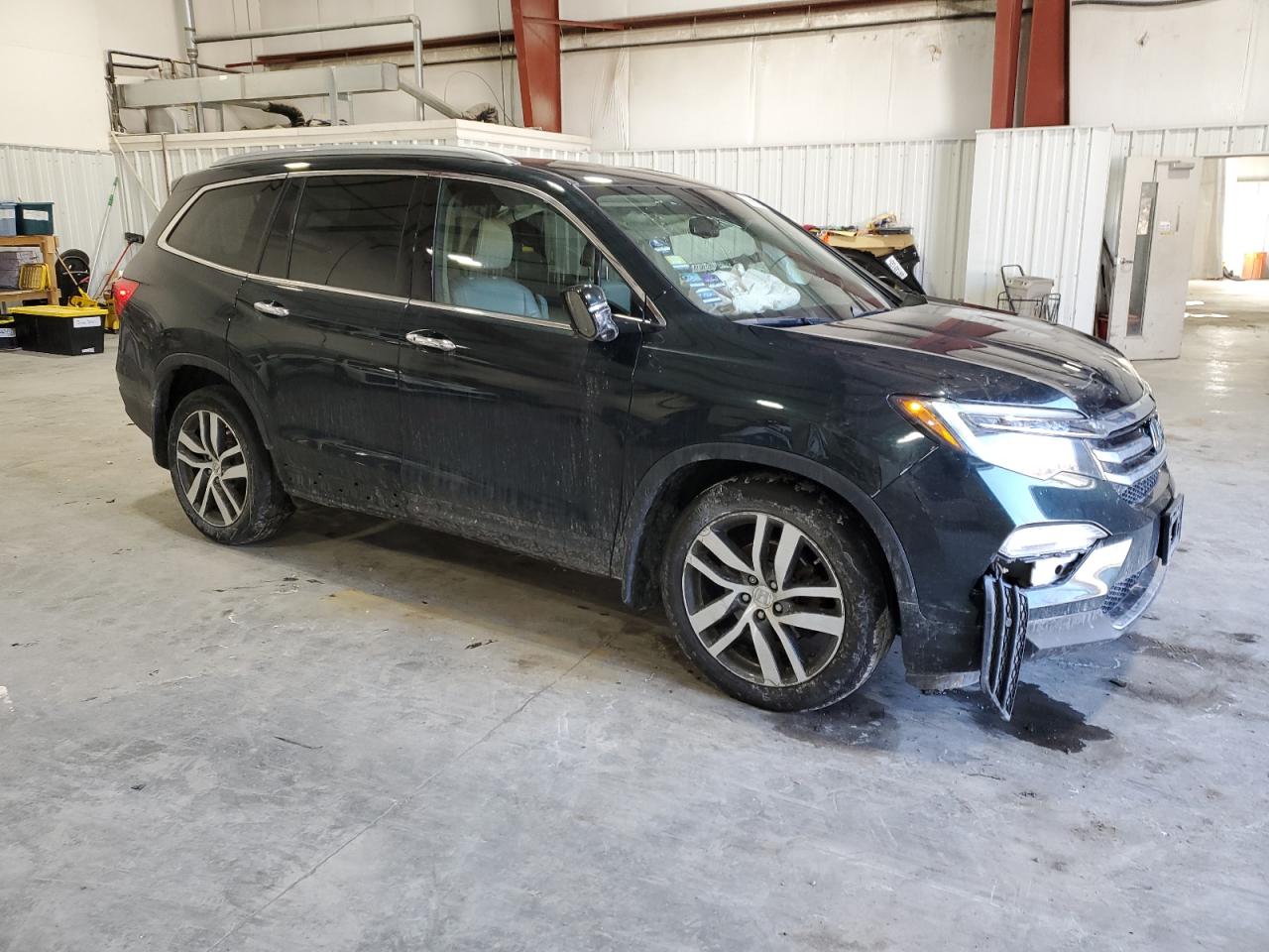 2017 Honda Pilot - Image 4