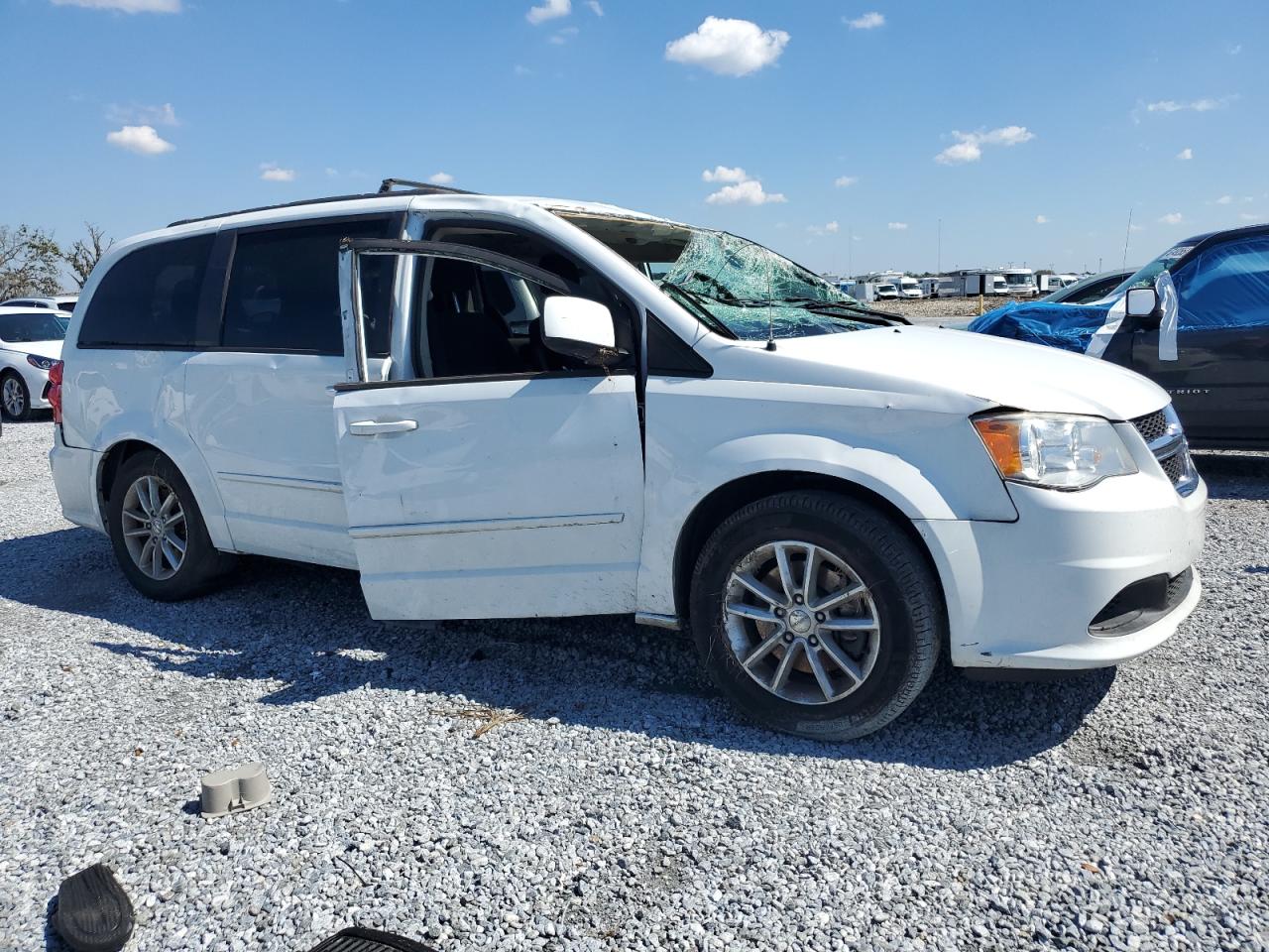 2015 Dodge Caravan - Image 4