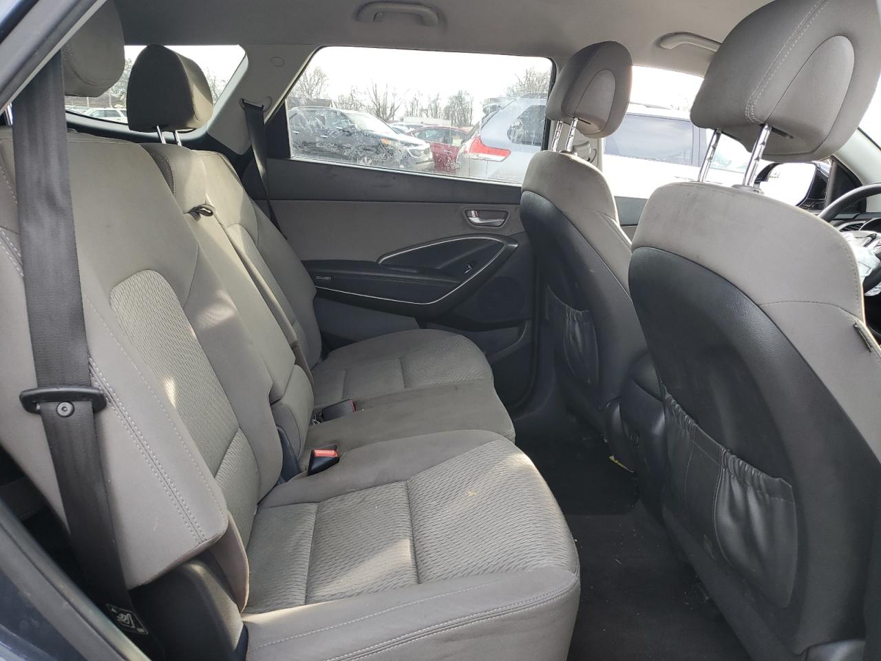 2018 Hyundai Santa Fe - Image 11