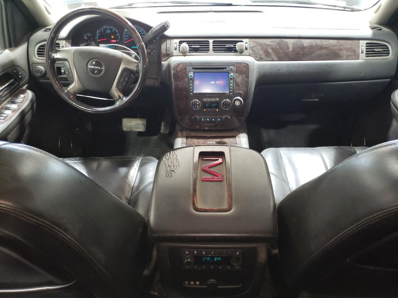 2008 GMC Yukon - Image 8