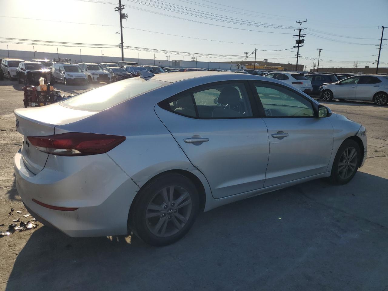 2017 Hyundai Elantra - Image 3