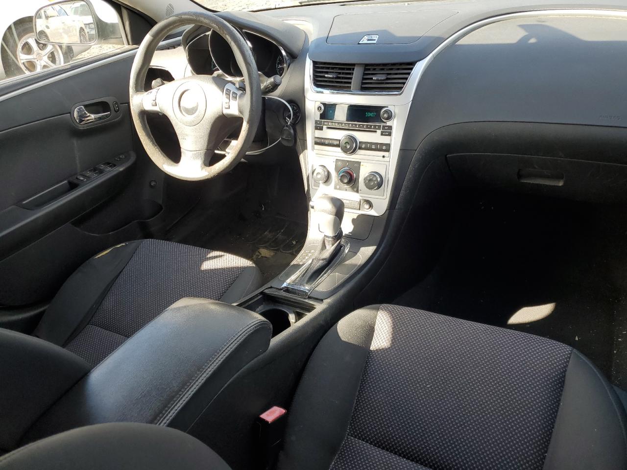 2010 Chevrolet Malibu - Image 8