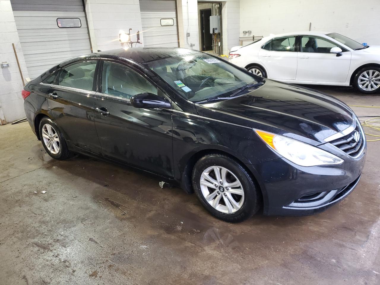 2012 Hyundai Sonata - Image 4