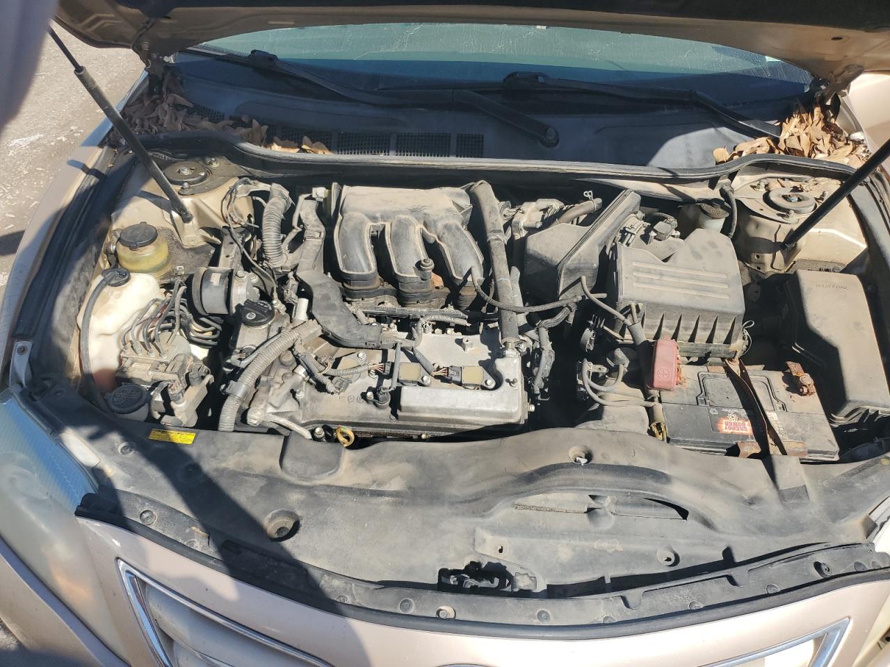 2011 Toyota Camry - Image 12