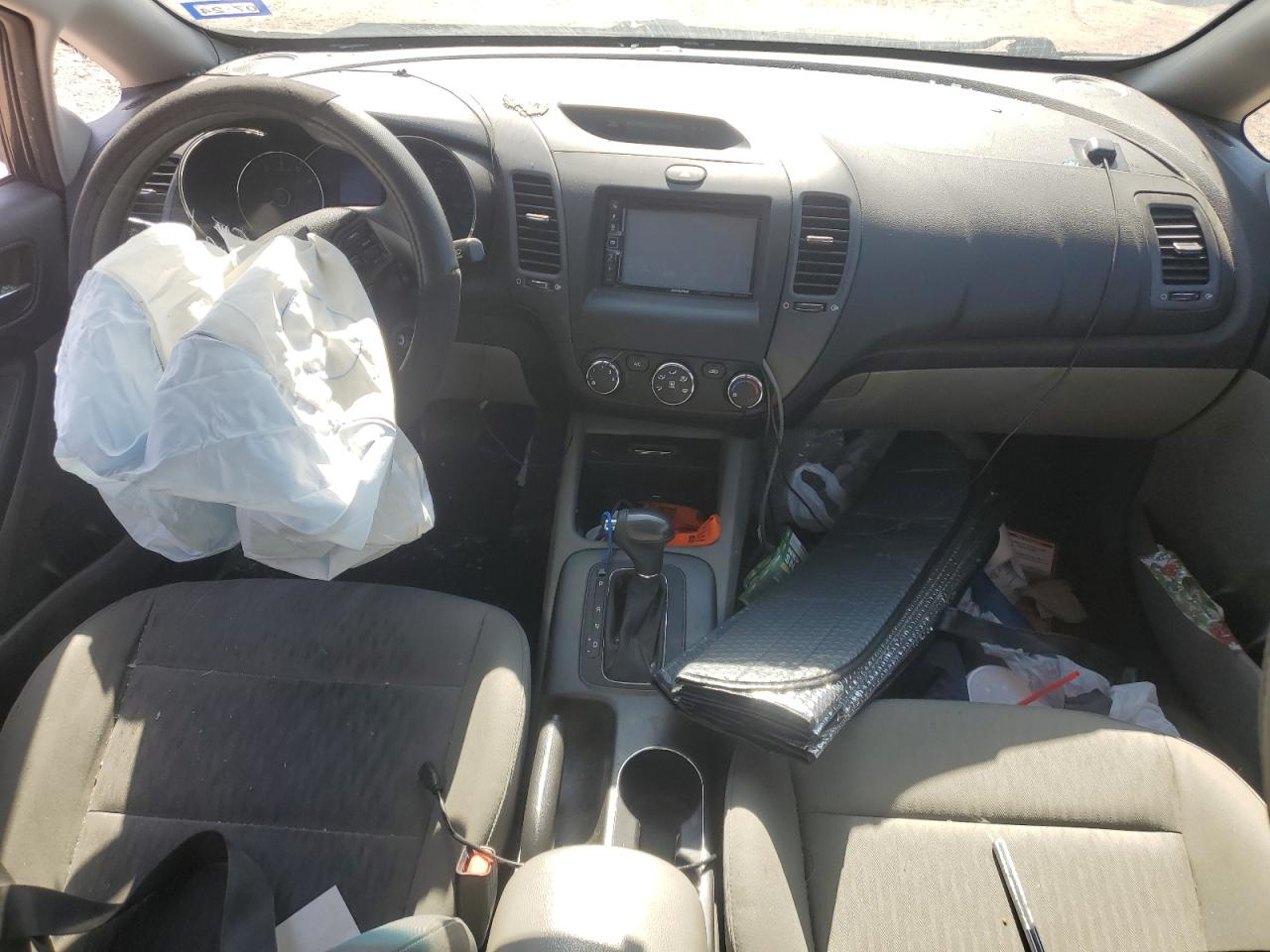 2016 Kia Forte - Image 8