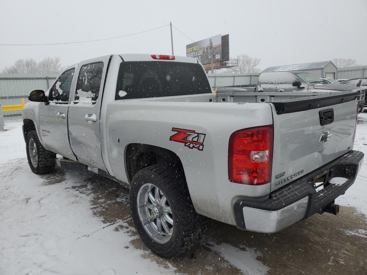 2010 Chevrolet Silverado - Image 2
