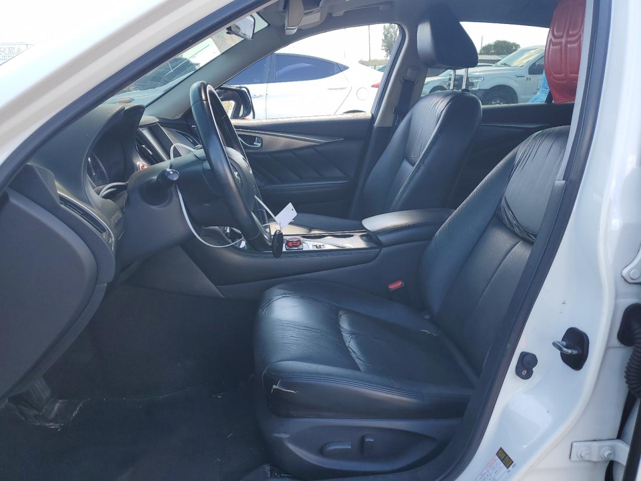 2015 Infiniti Q50 - Image 7