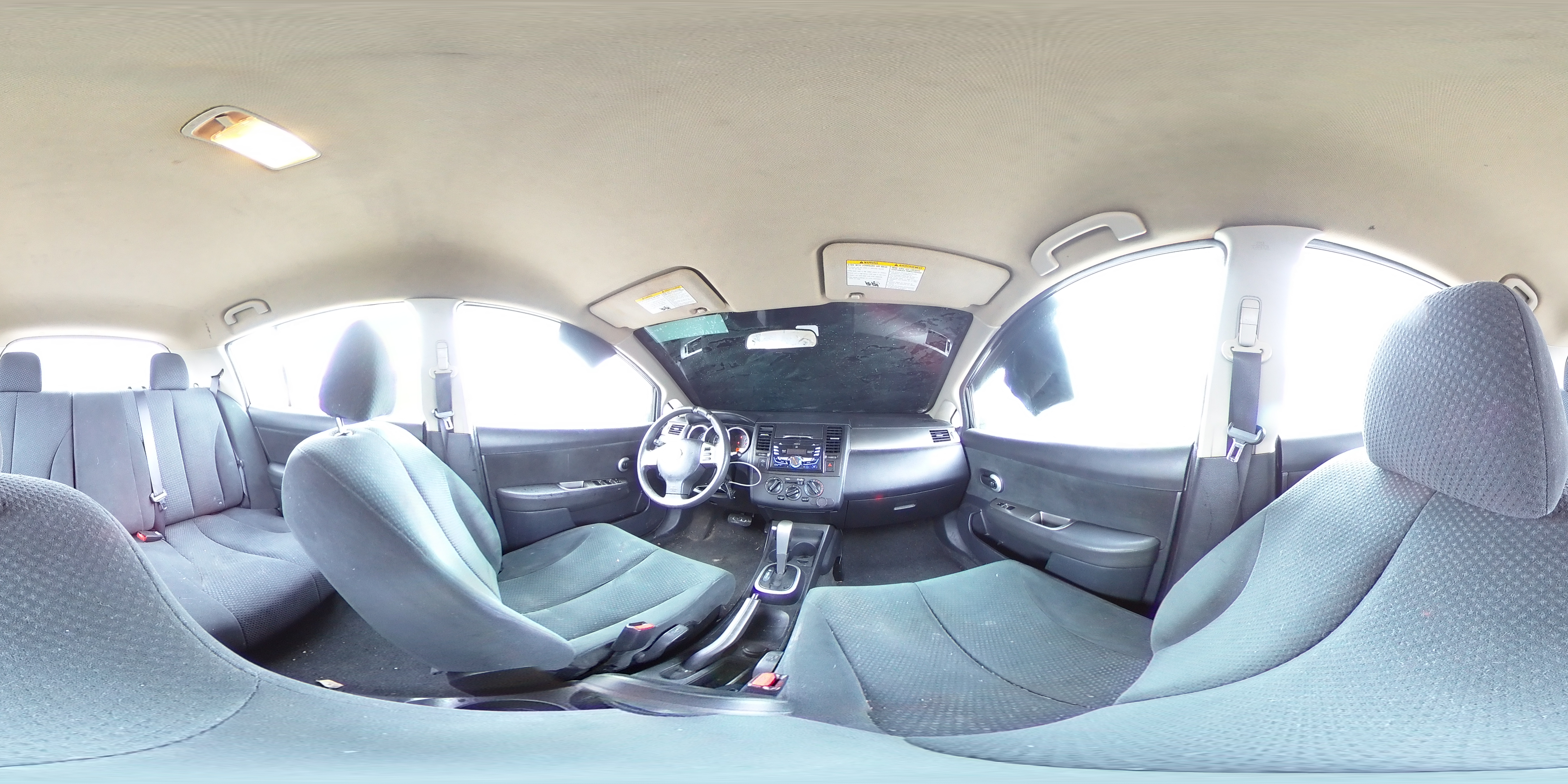 2012 Nissan Versa - Image 15