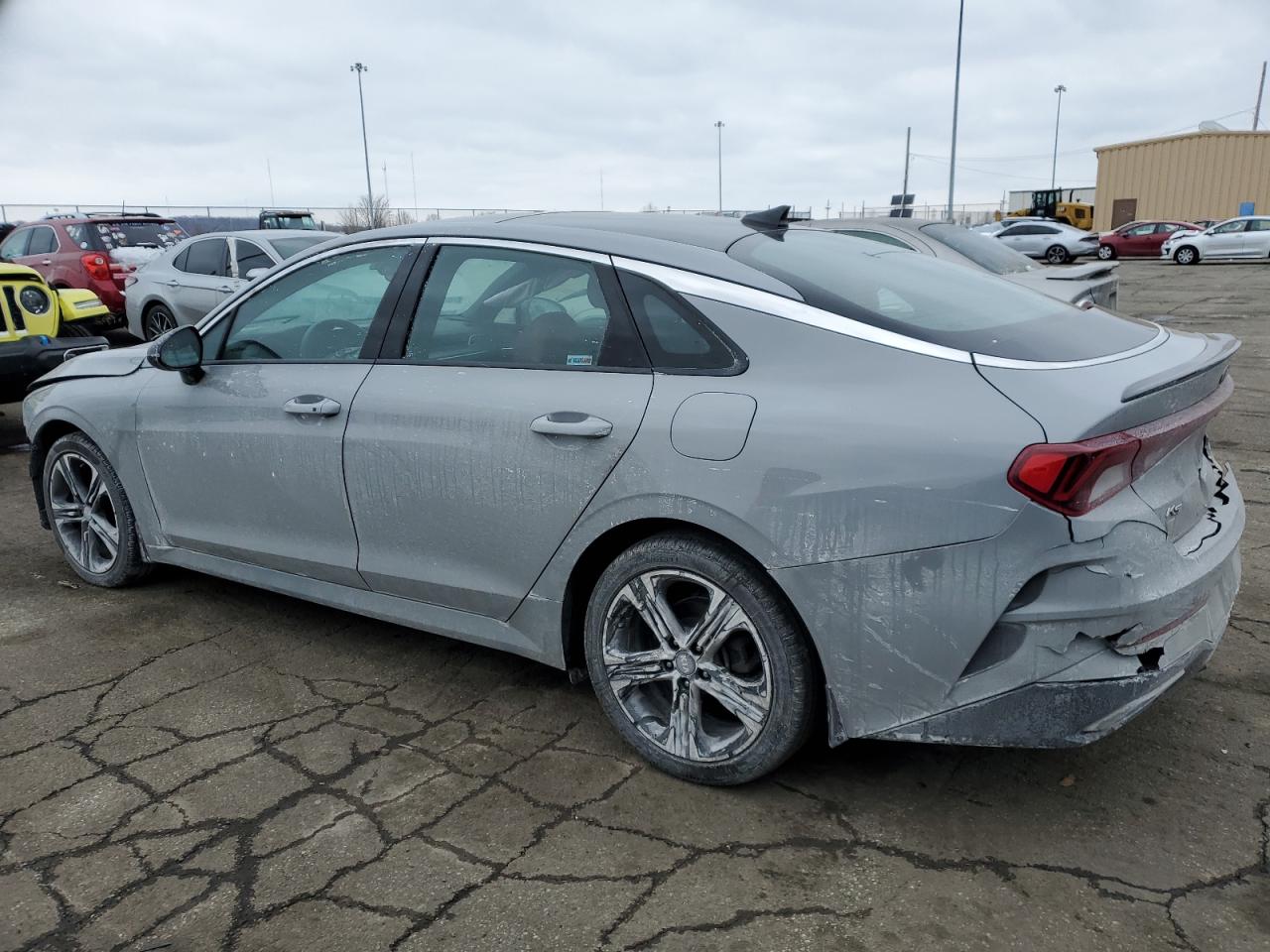 2021 Kia K5 - Image 2