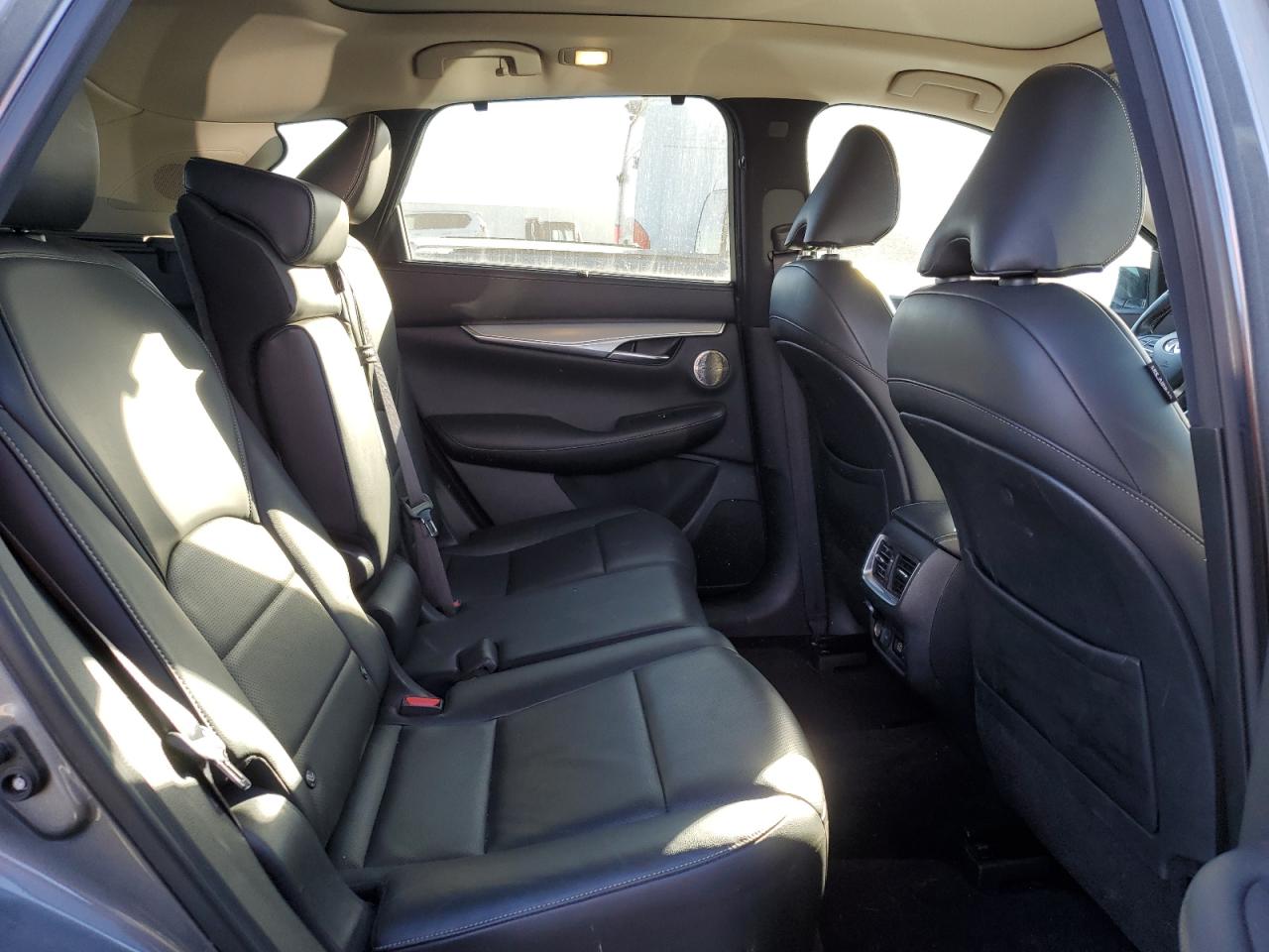 2020 Infiniti QX50 - Image 11
