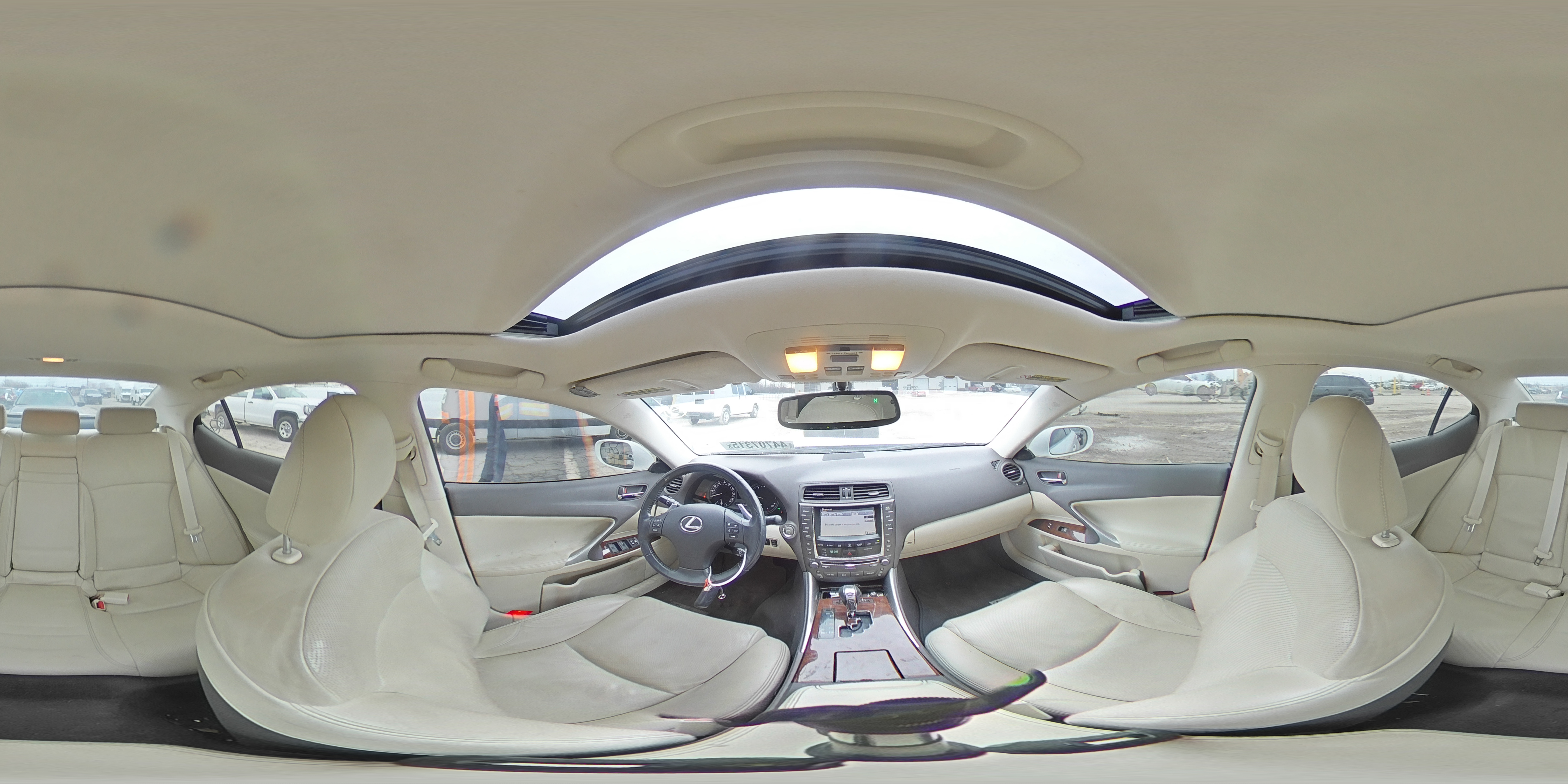 2010 Lexus IS - Image 12