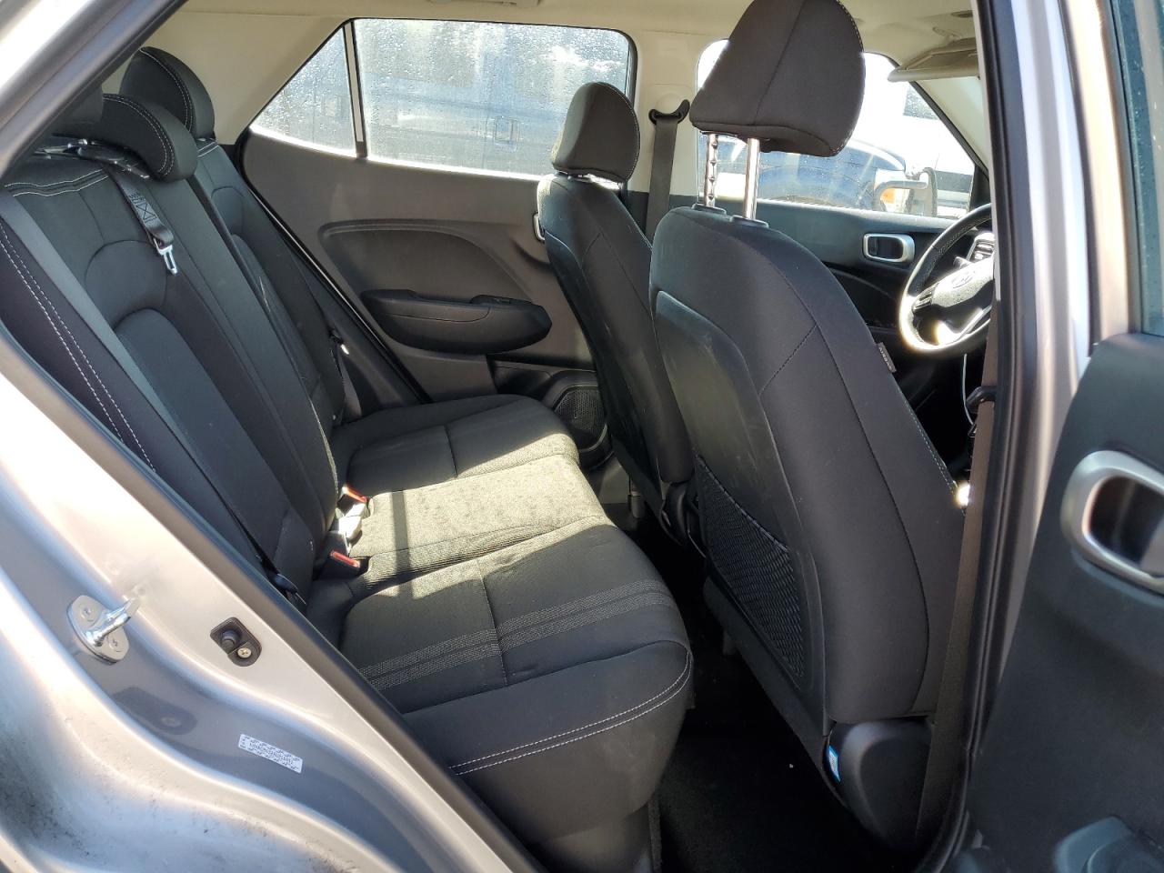 2024 Hyundai Venue - Image 10