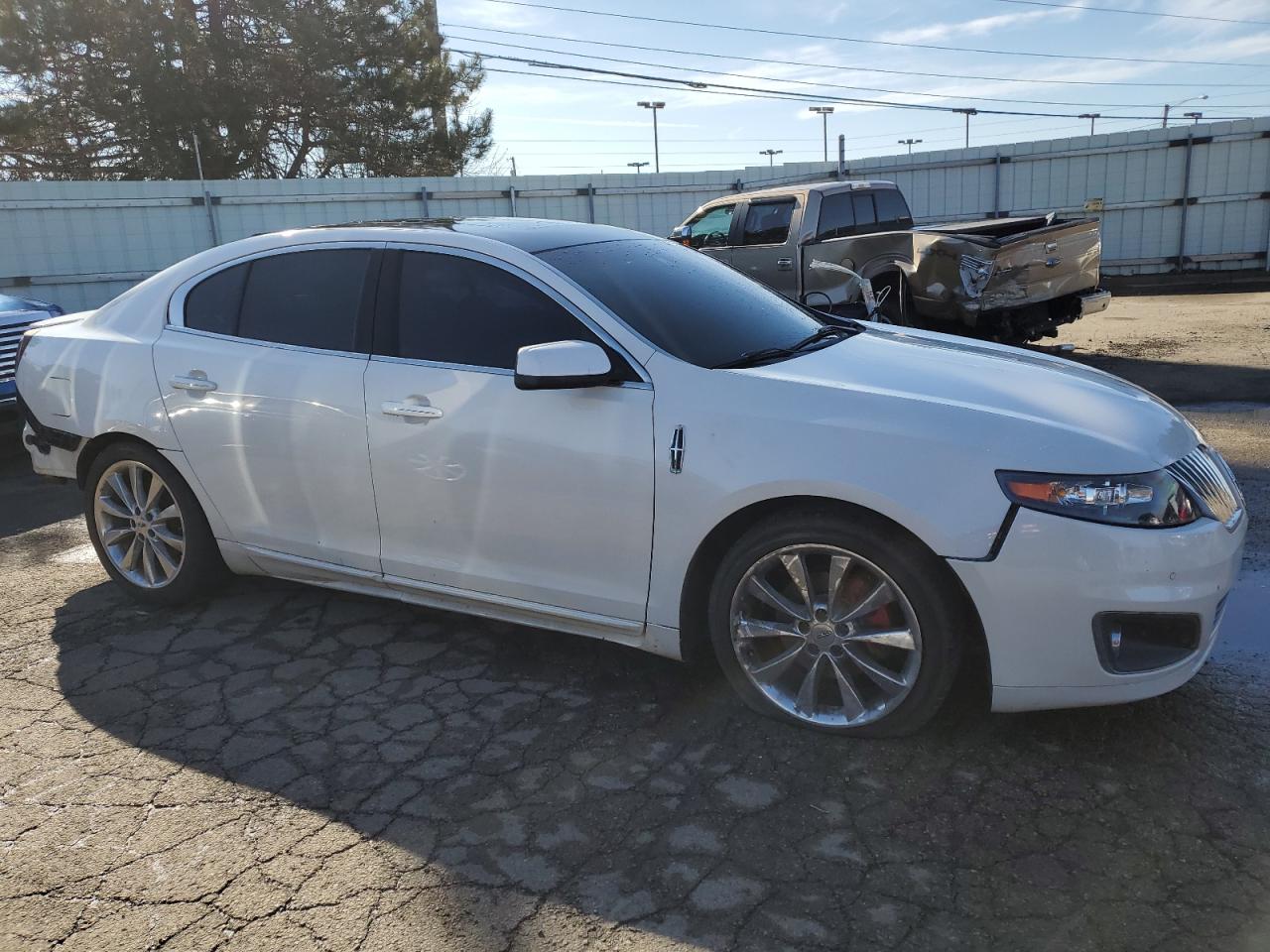 2011 Lincoln MKS - Image 4