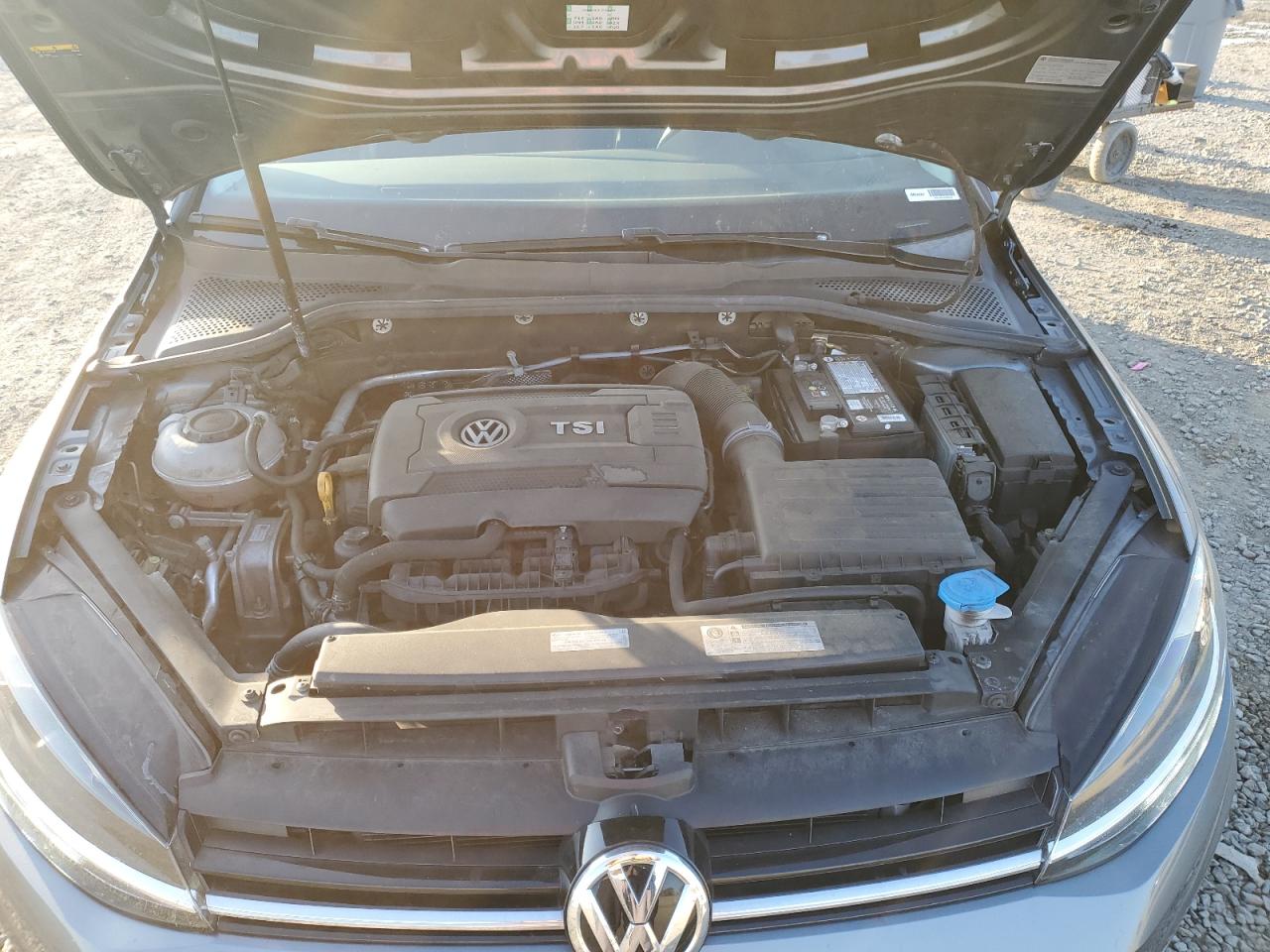 2018 Volkswagen Golf - Image 11