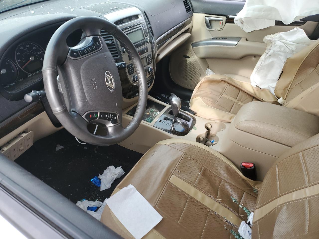 2012 Hyundai Santa Fe - Image 8