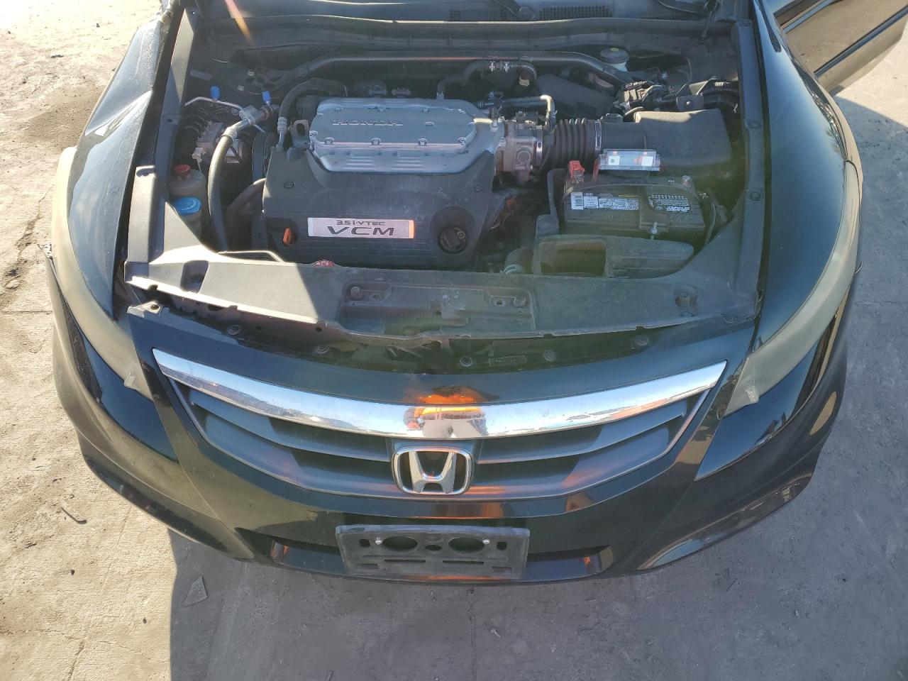 2012 Honda Accord - Image 13