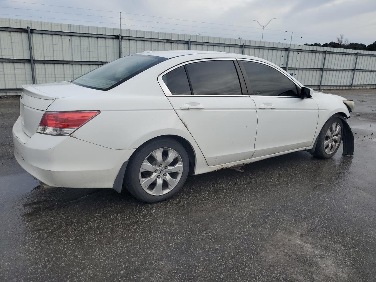 2009 Honda Accord - Image 3