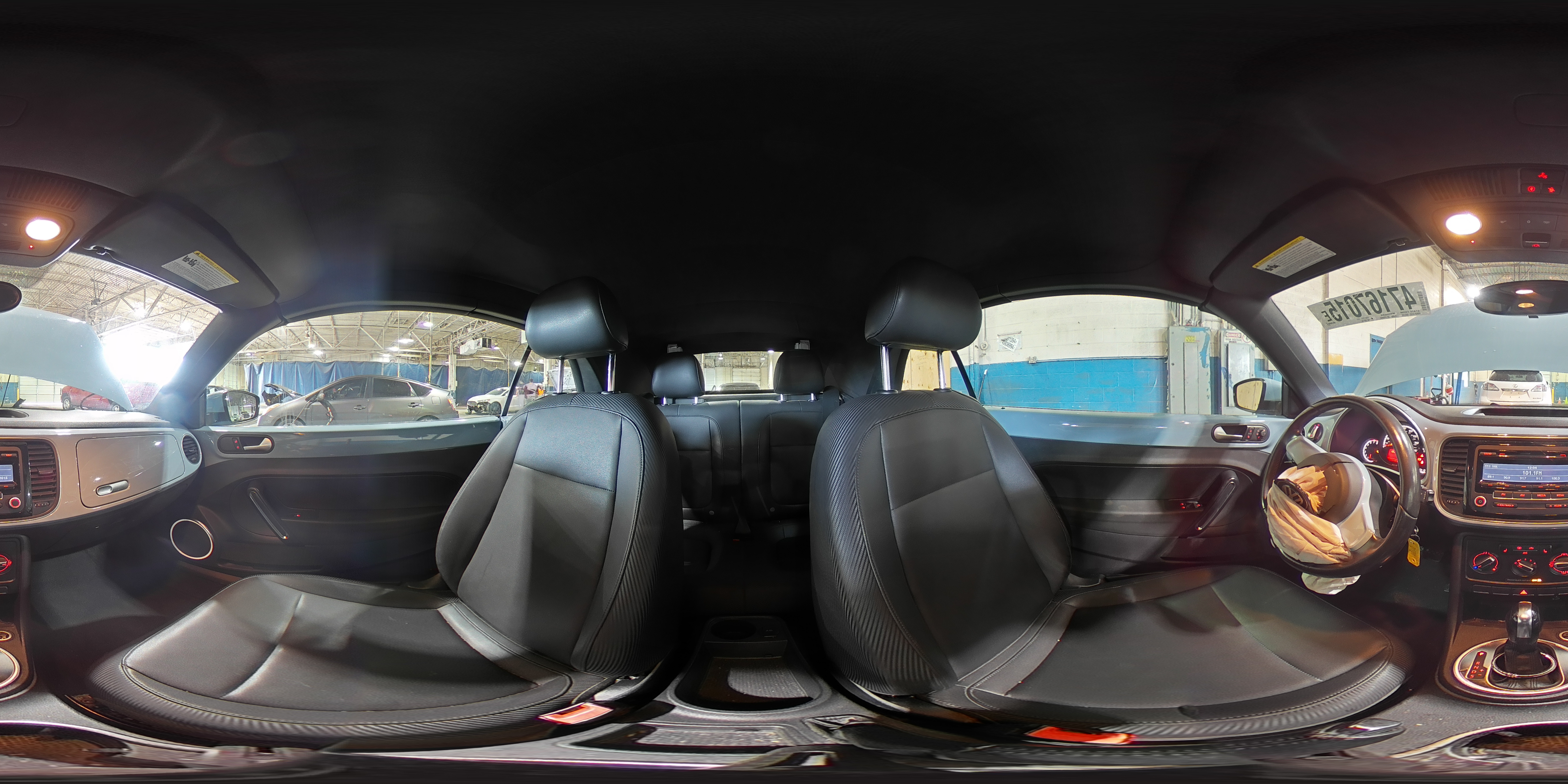 2013 Volkswagen Beetle - Image 14