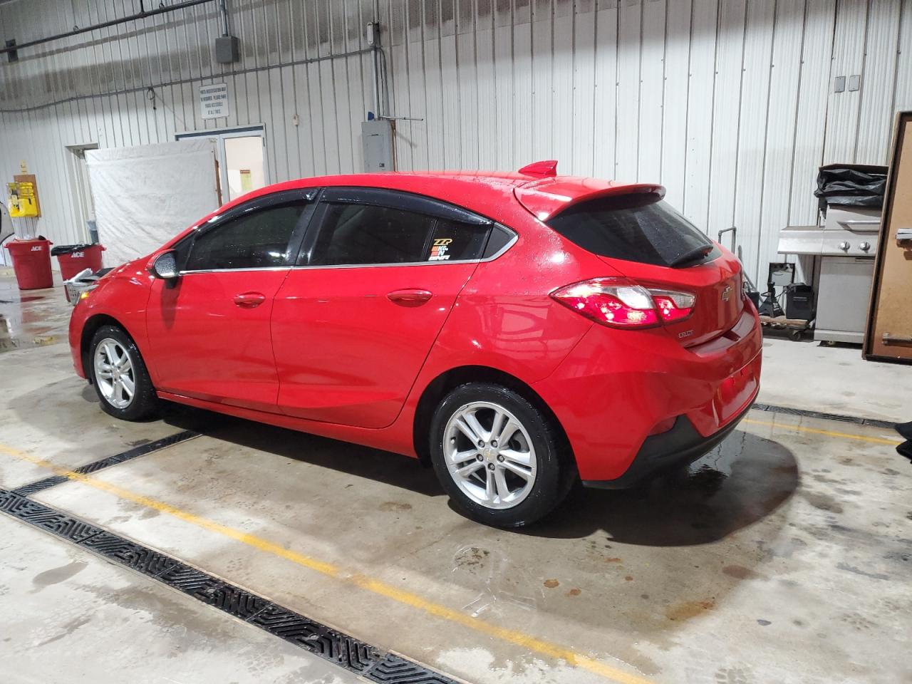 2017 Chevrolet Cruze - Image 2