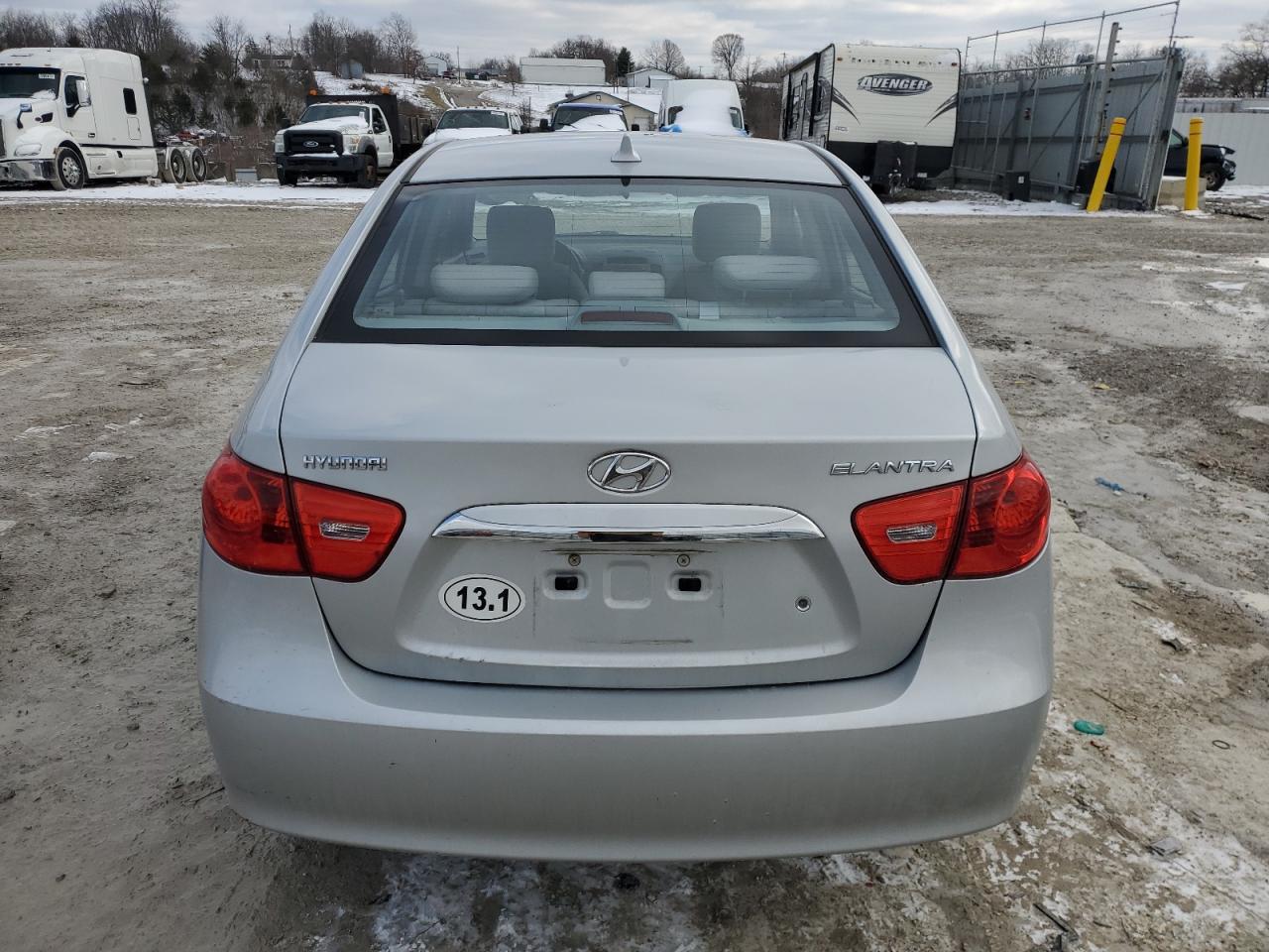 2010 Hyundai Elantra - Image 6