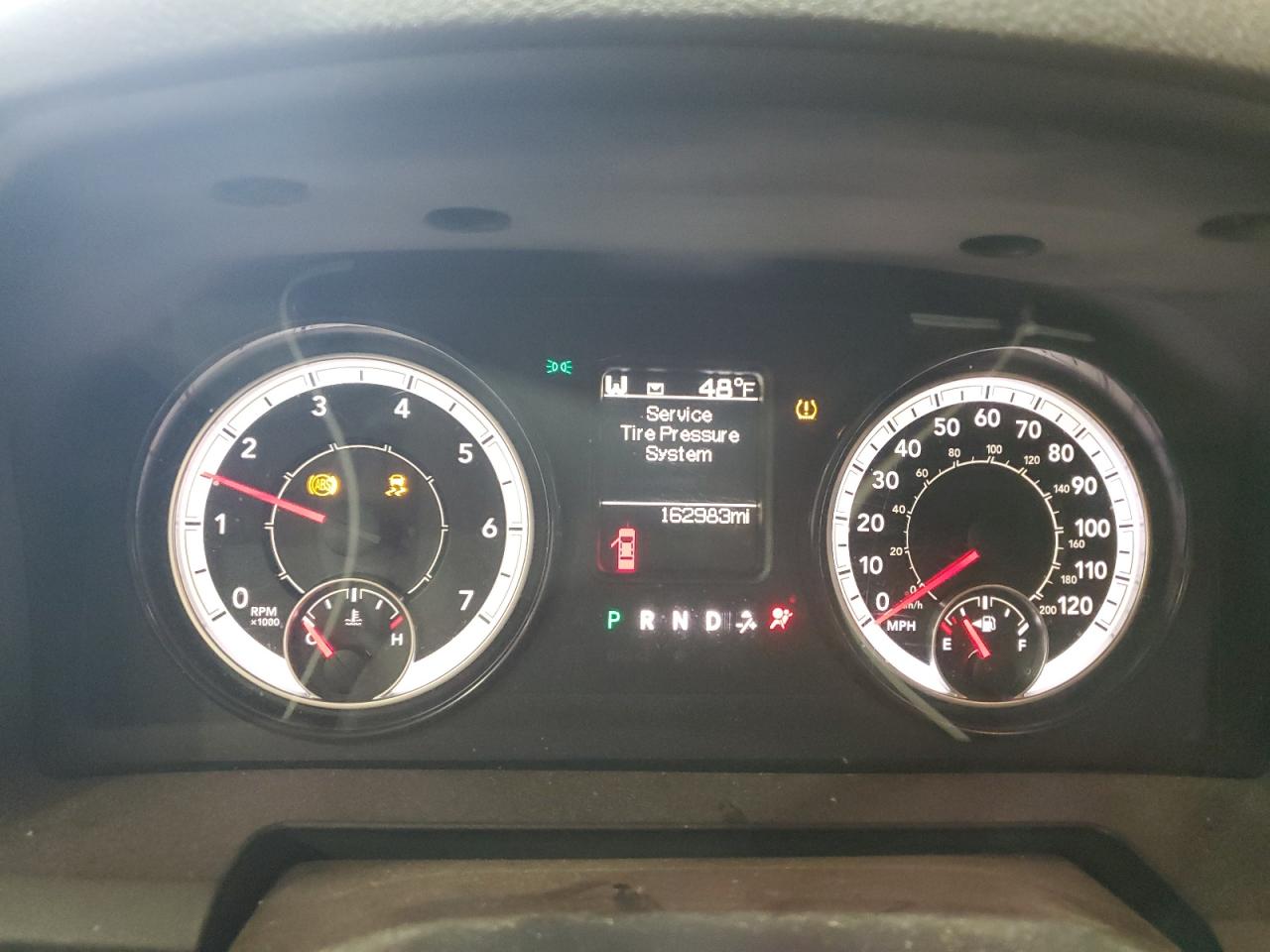 2016 RAM 1500 - Image 9