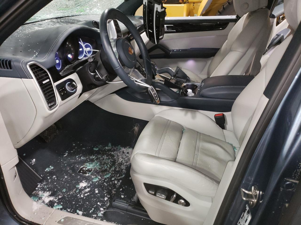 2019 Porsche Cayenne - Image 7