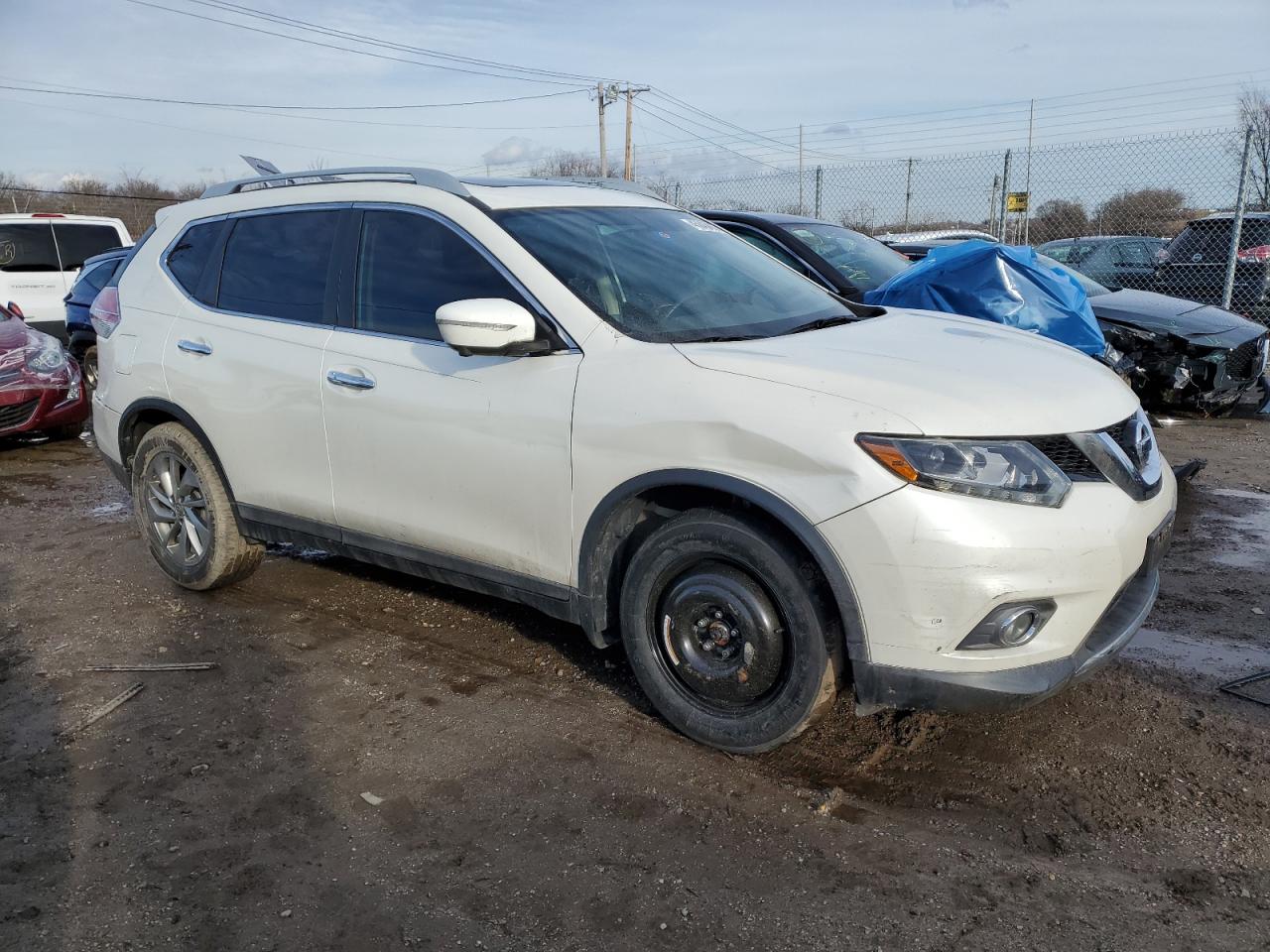 2015 Nissan Rogue - Image 4