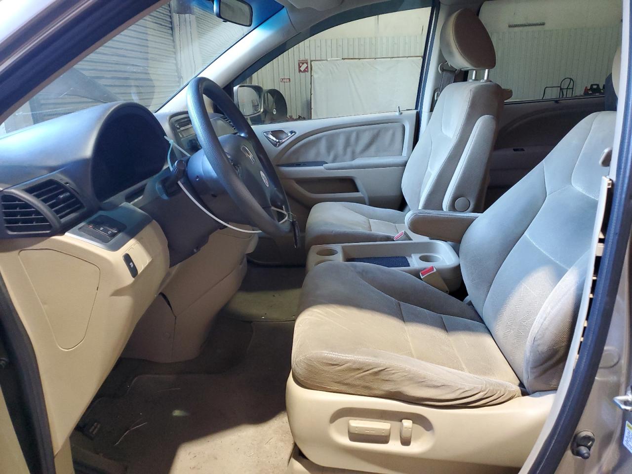 2008 Honda Odyssey - Image 7