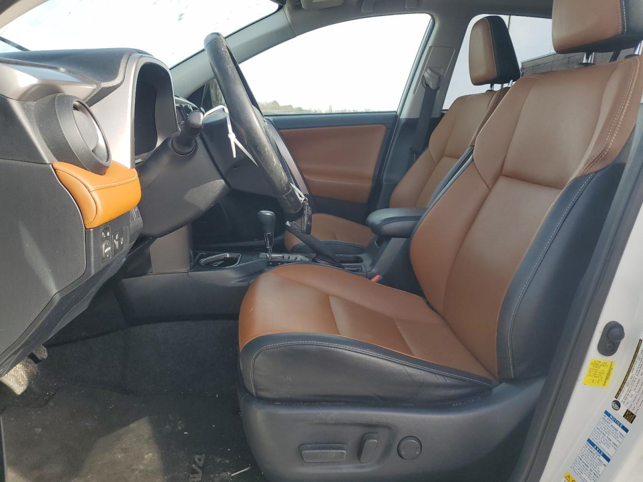 2017 Toyota RAV 4 - Image 7