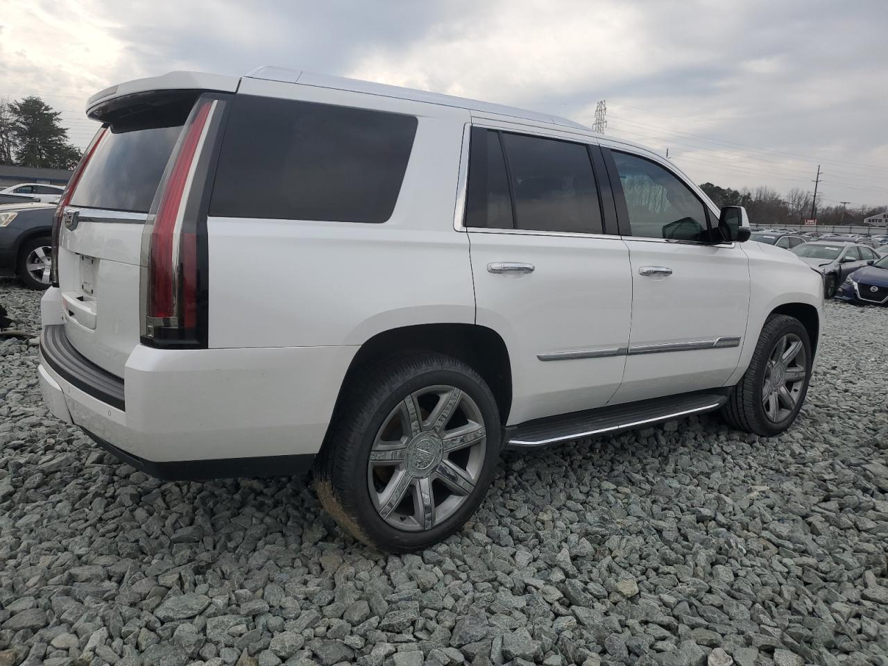 2016 Cadillac Escalade - Image 3