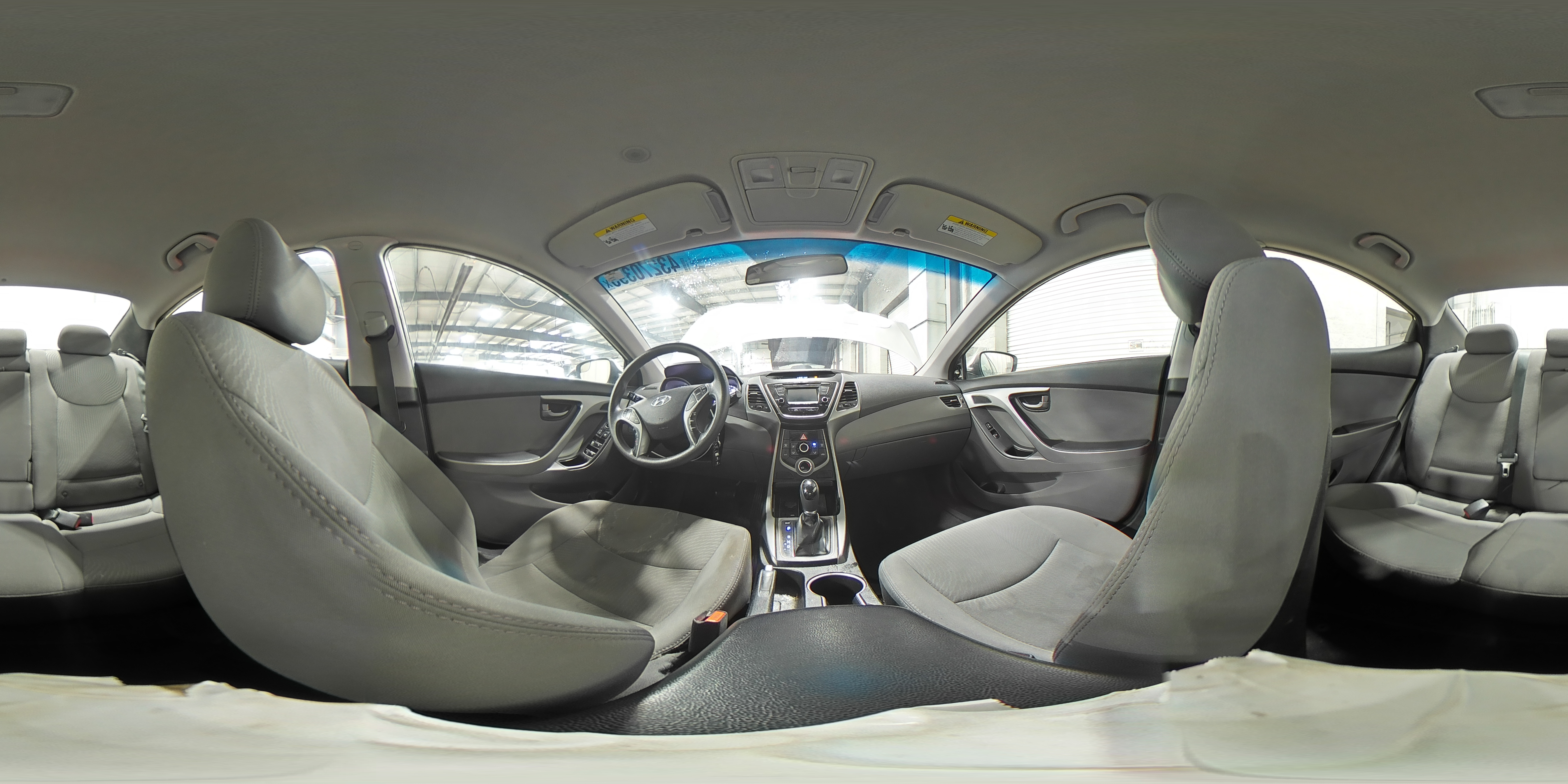 2015 Hyundai Elantra - Image 15