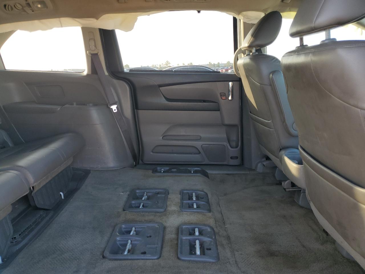 2014 Honda Odyssey - Image 11