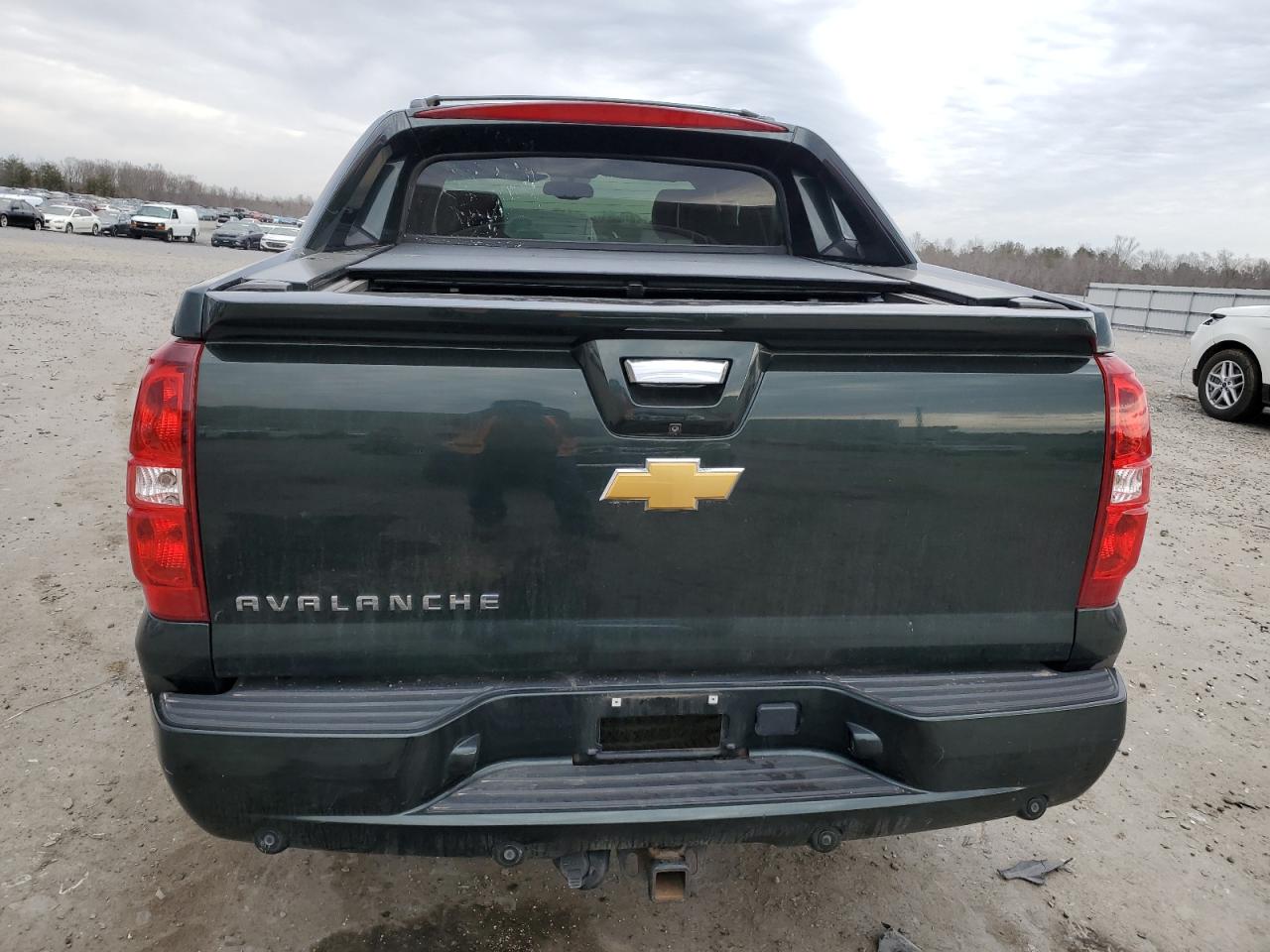 2013 Chevrolet Avalanche - Image 6
