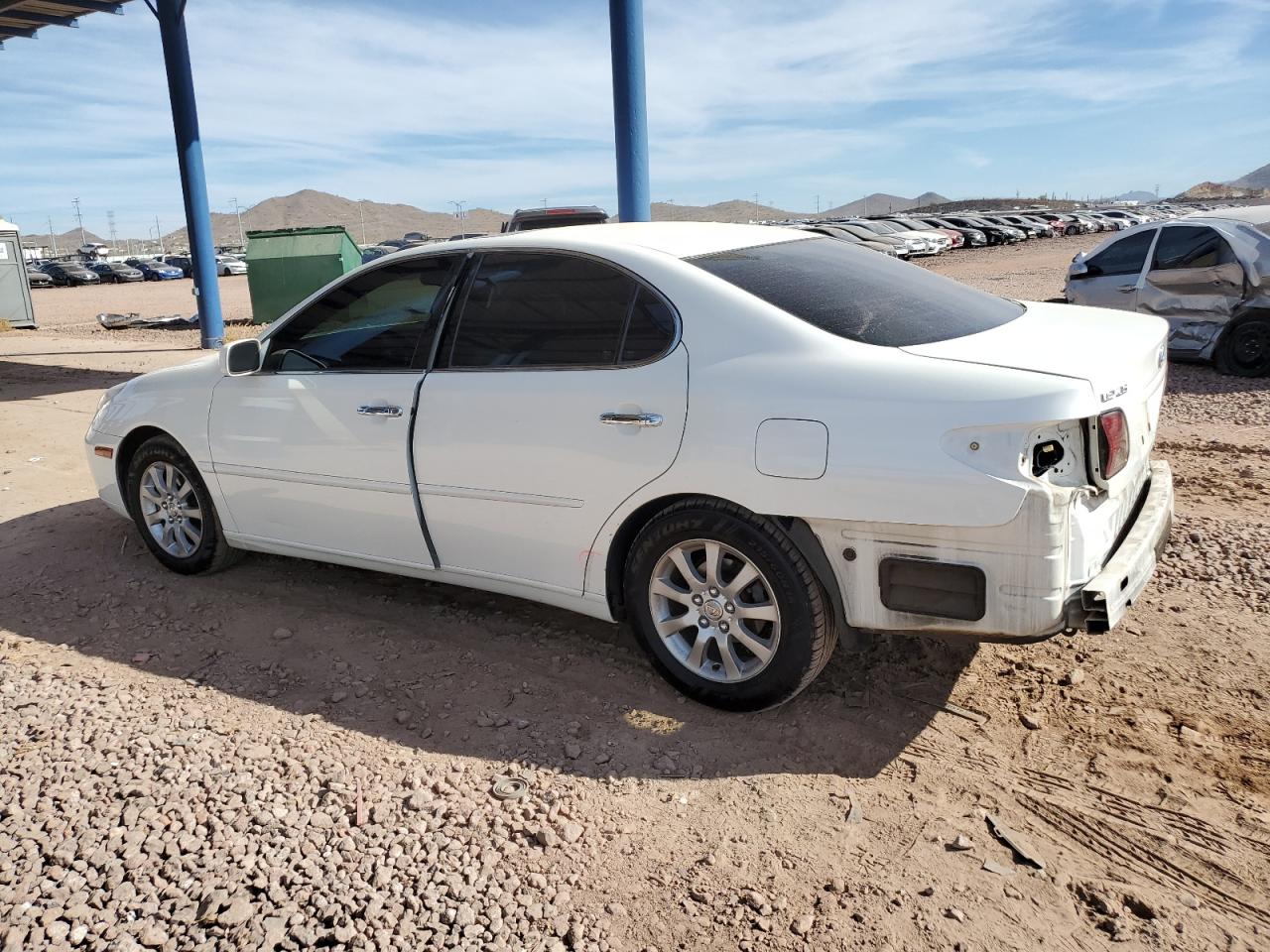 2004 Lexus ES - Image 2
