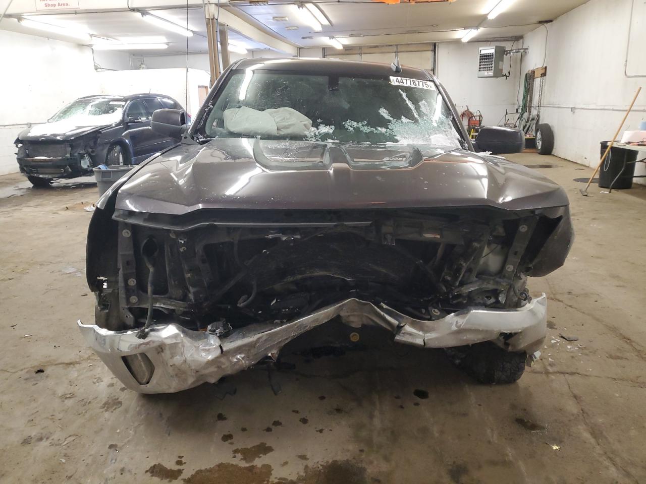 2016 Chevrolet Silverado - Image 5