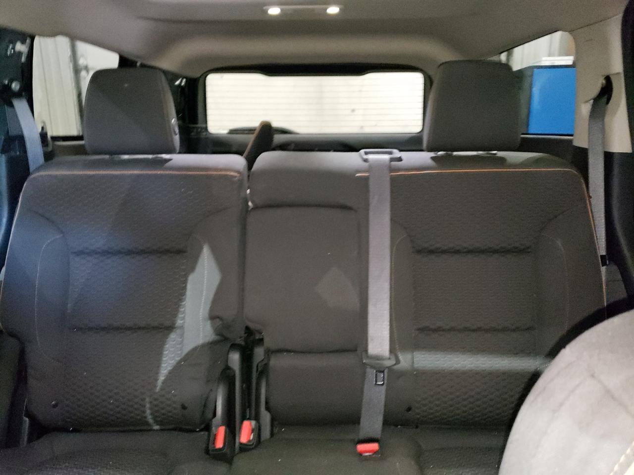 2017 GMC Acadia - Image 10