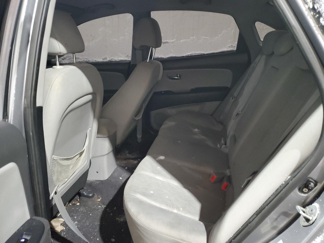 2010 Hyundai Elantra - Image 10