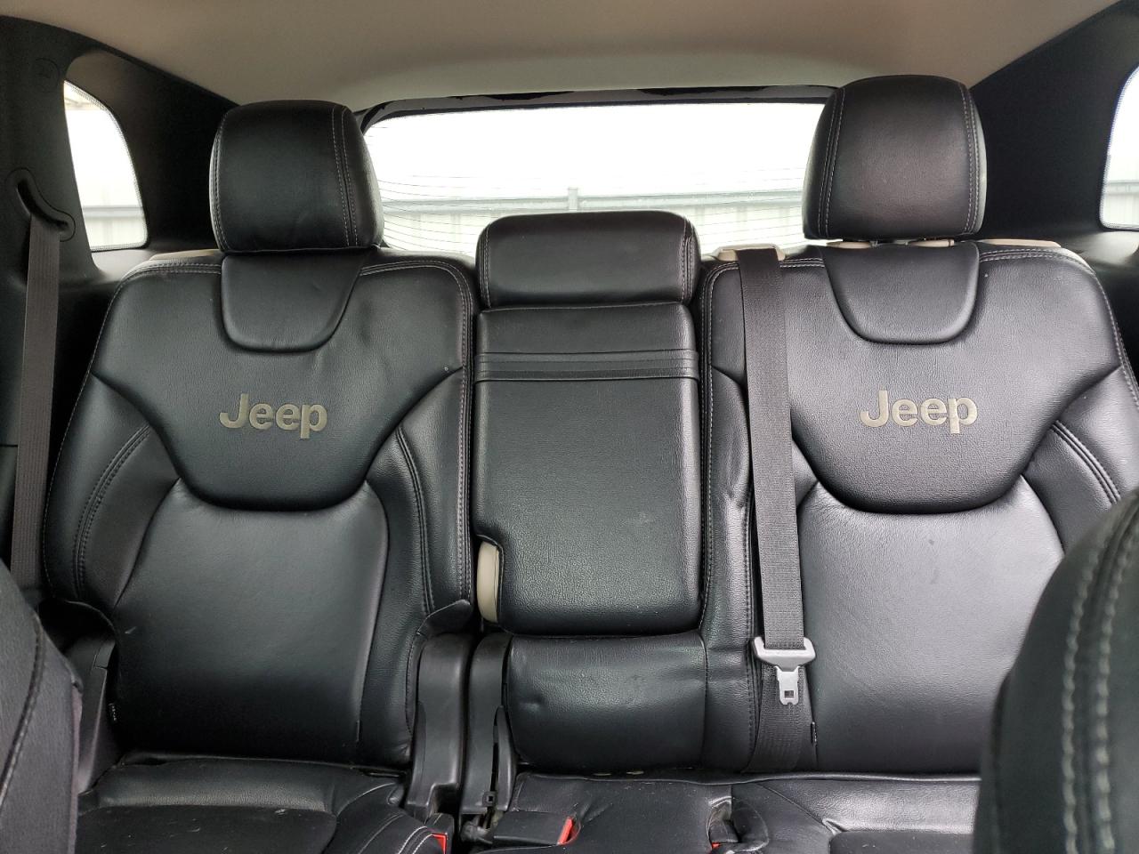 2015 Jeep Grand Cherokee - Image 10