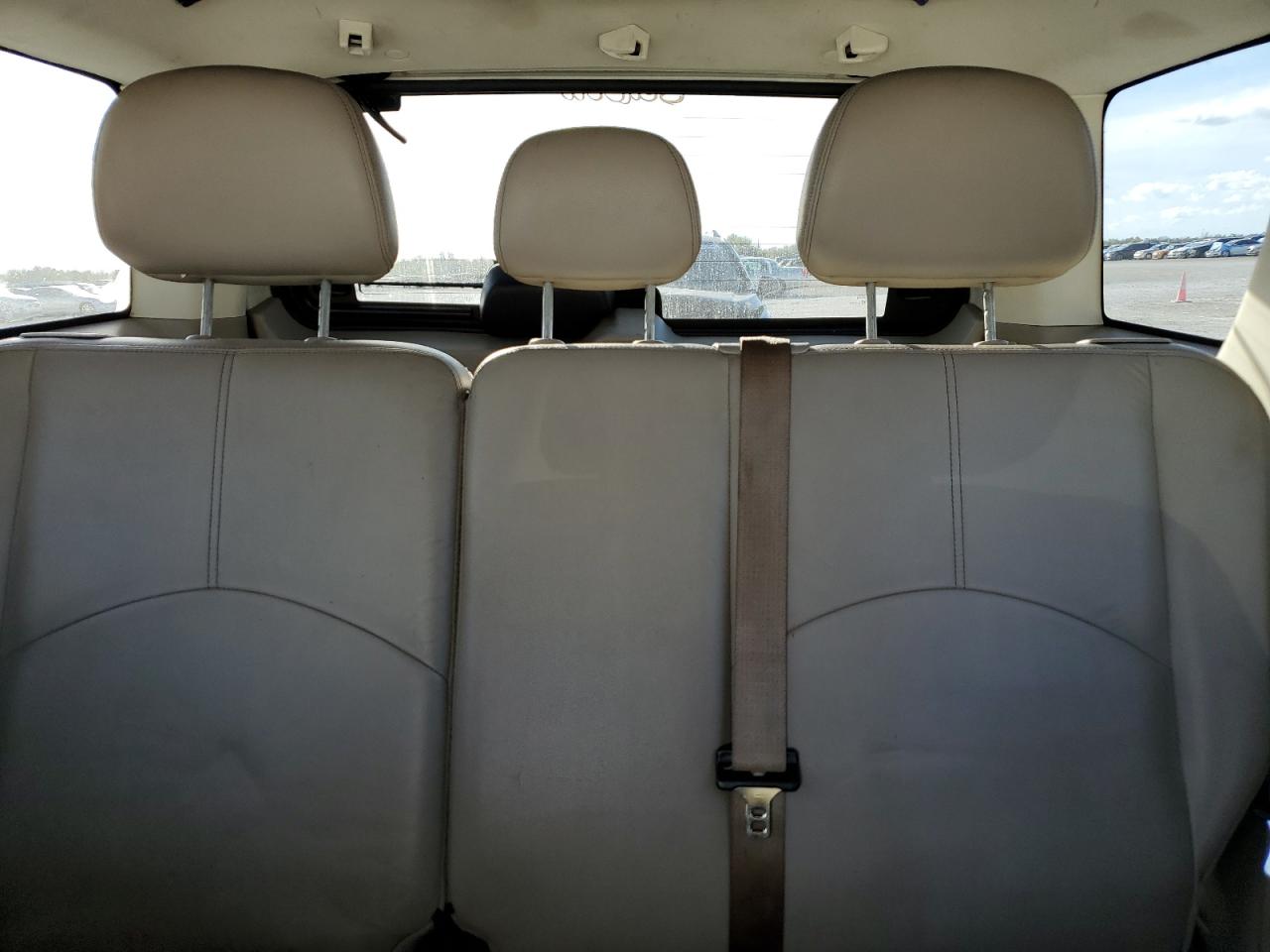 2010 Mercury Mariner - Image 10