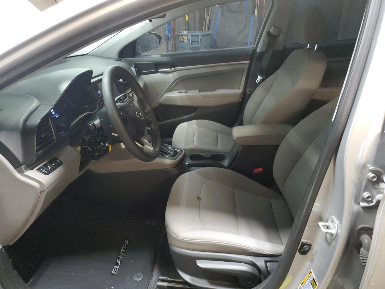 2020 Hyundai Elantra - Image 7