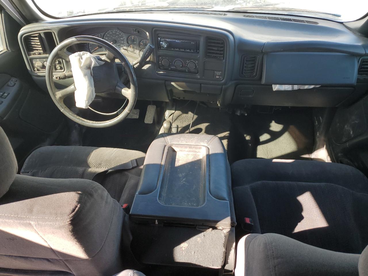 2002 Chevrolet Silverado - Image 8
