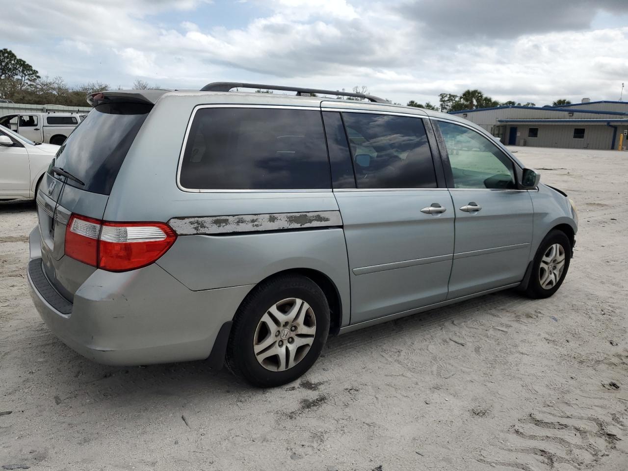 2007 Honda Odyssey - Image 3
