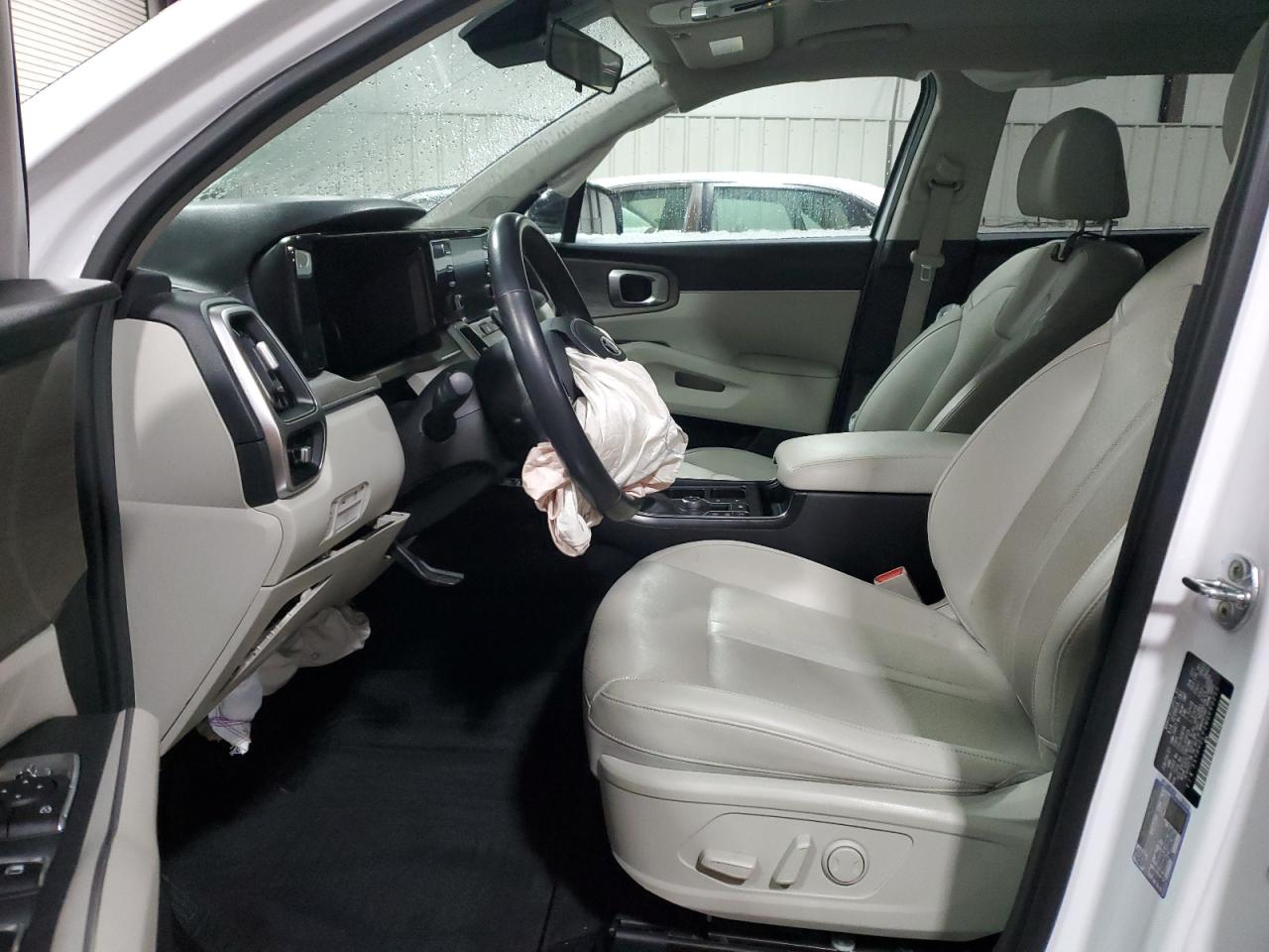 2021 Kia Sorento - Image 7