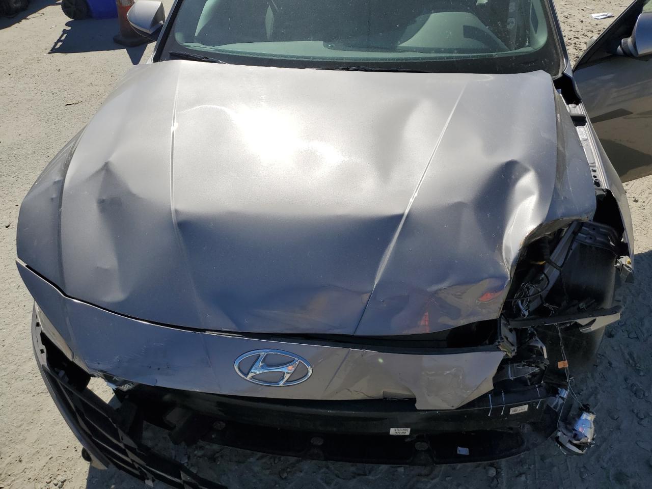 2023 Hyundai Elantra - Image 11