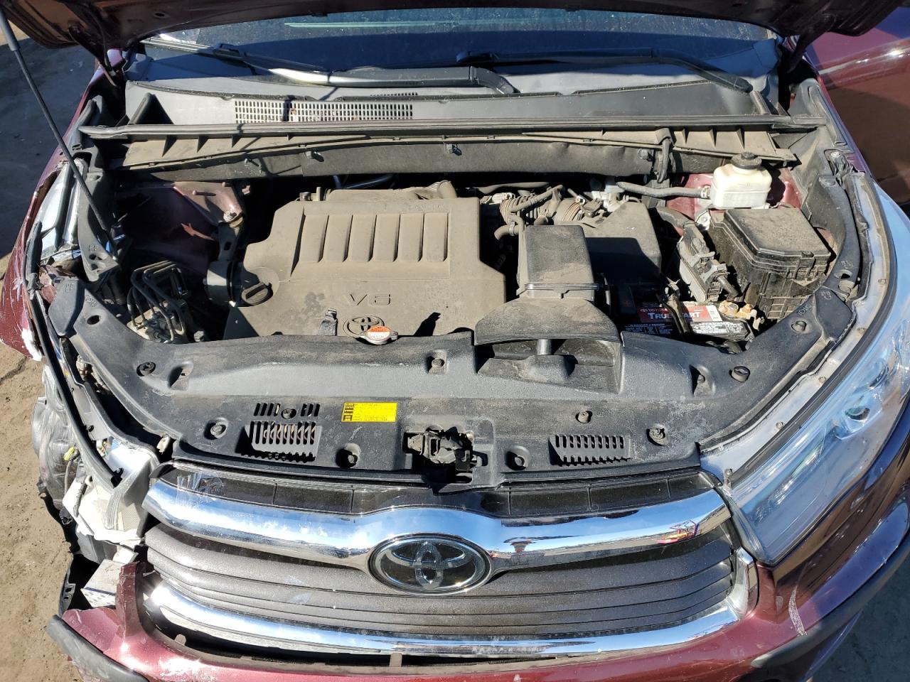 2015 Toyota Highlander - Image 12