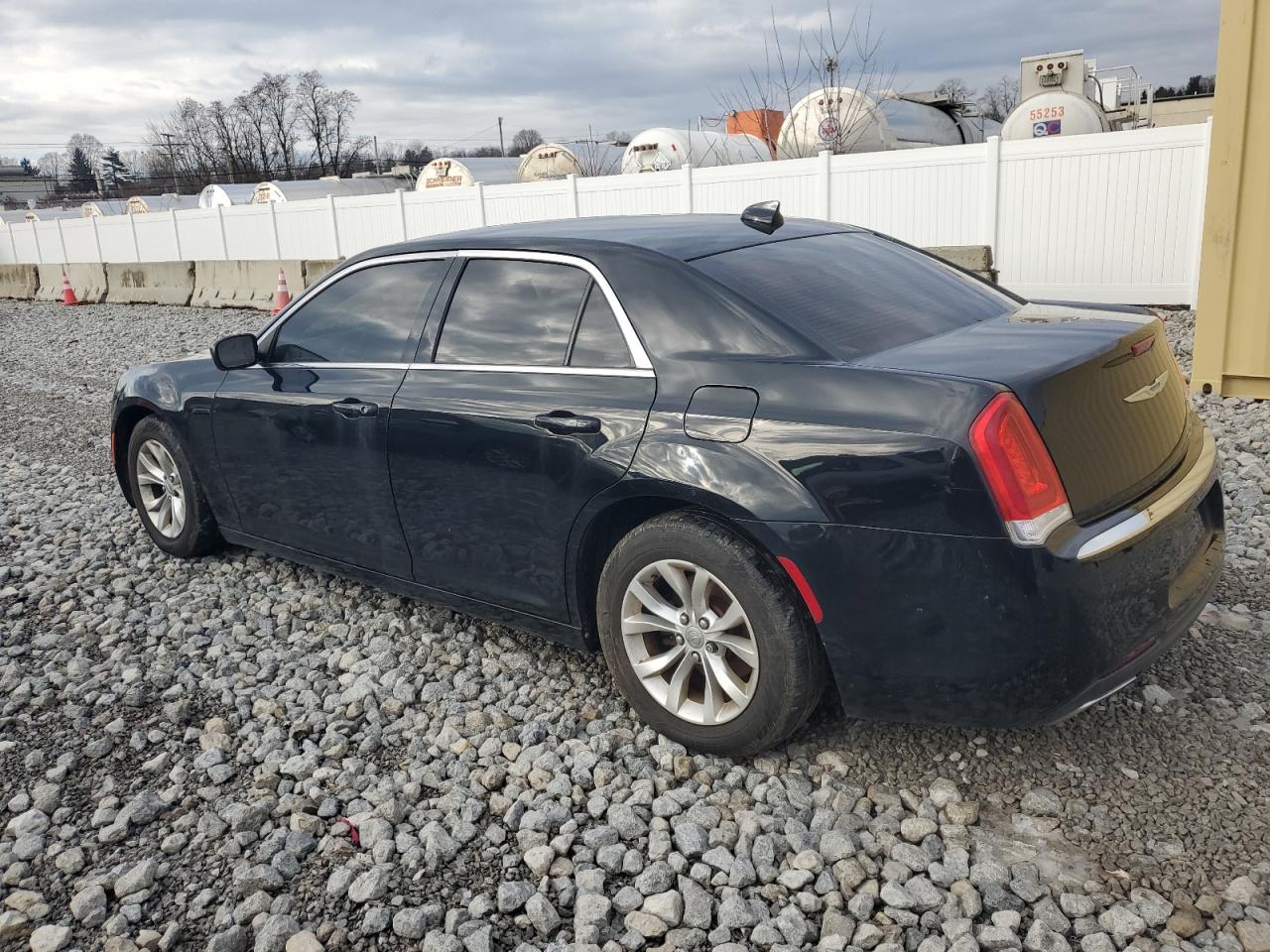 2016 Chrysler 300 - Image 2