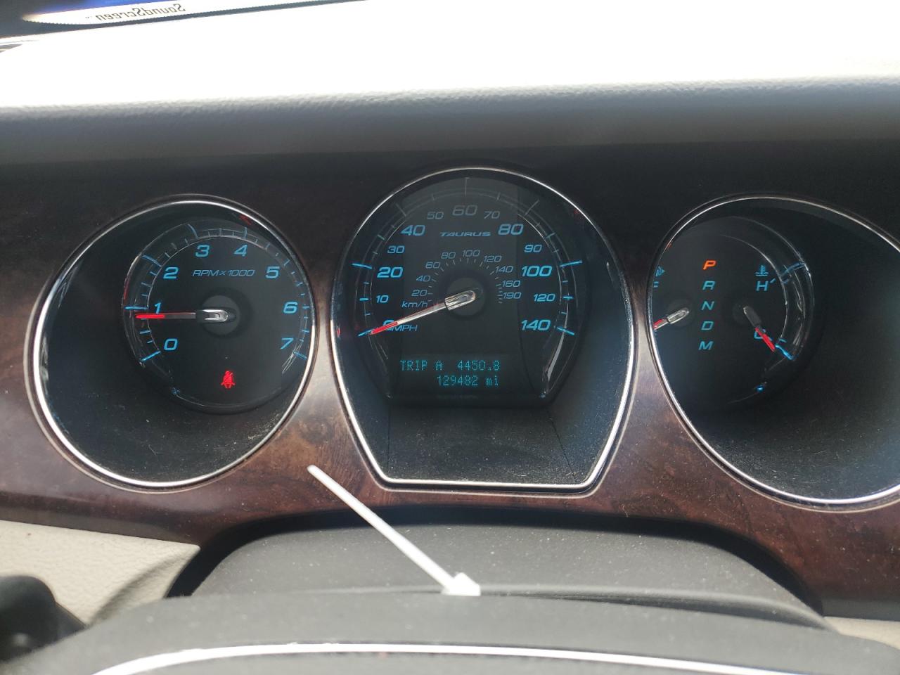 2010 Ford Taurus - Image 9