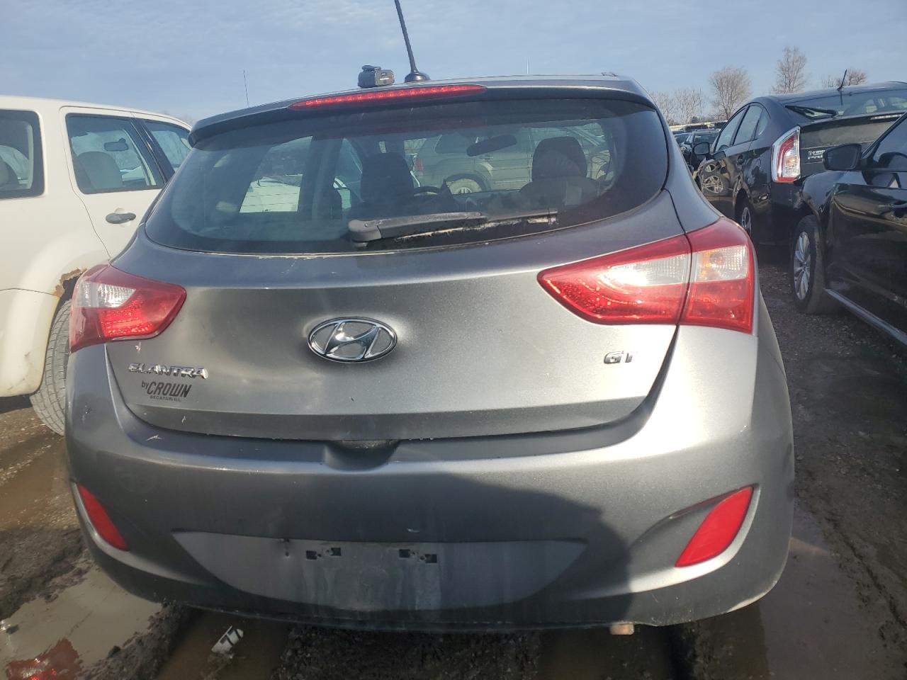 2017 Hyundai Elantra - Image 6
